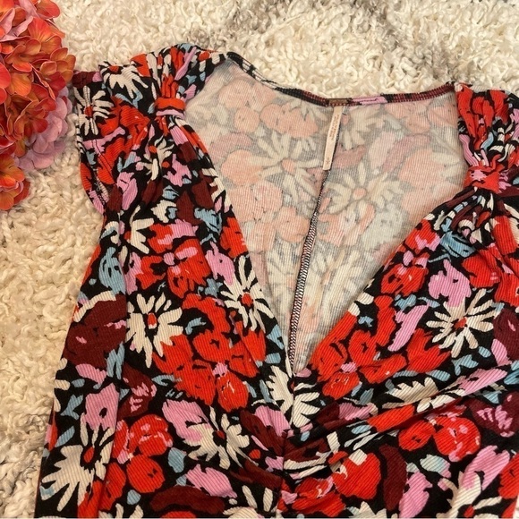 Free People Key To Your Heart mini dress in Black Red Floral size small - Picture 8 of 12